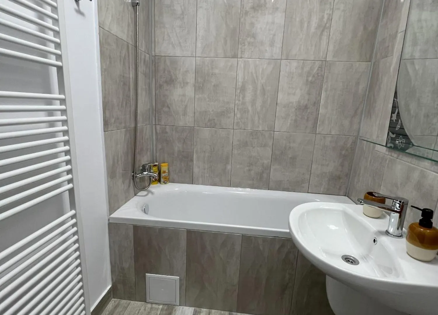 Refined Studio Haven At Exigent Plaza - 08 Bucarest 0*,
